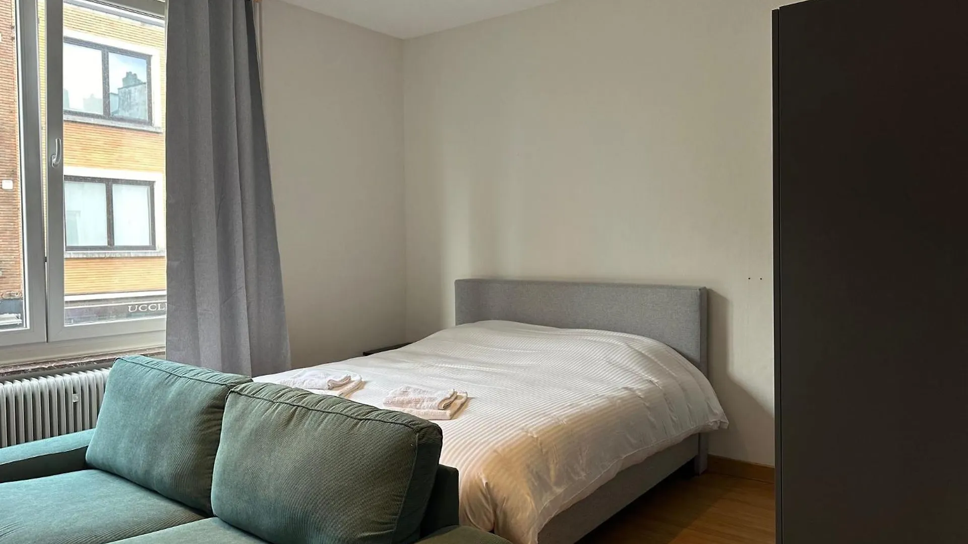 Charming Uccle Apartment With City Views Bruxelas